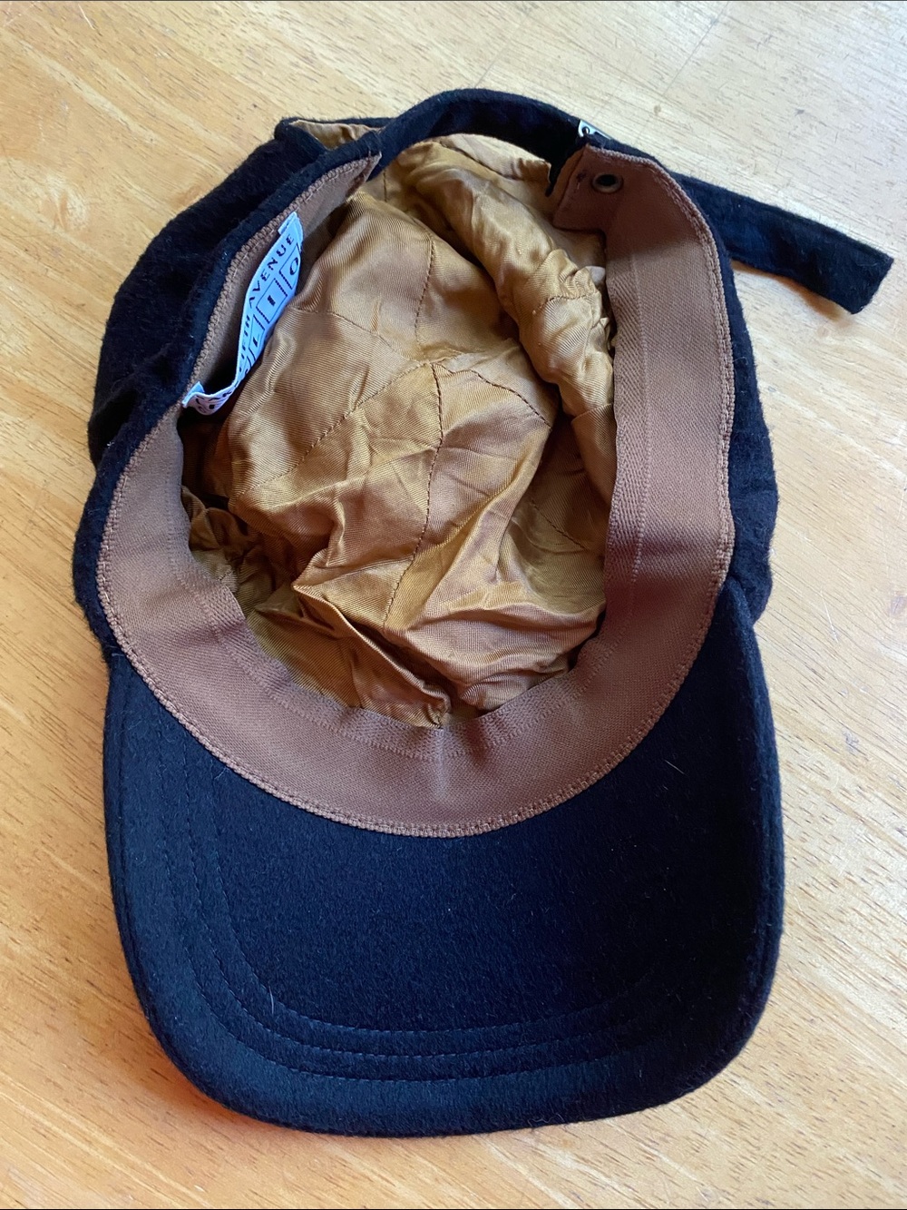 Saks Fifth Avenue Folio Black cashmere Adjustable Hat - Picture 5 of 8